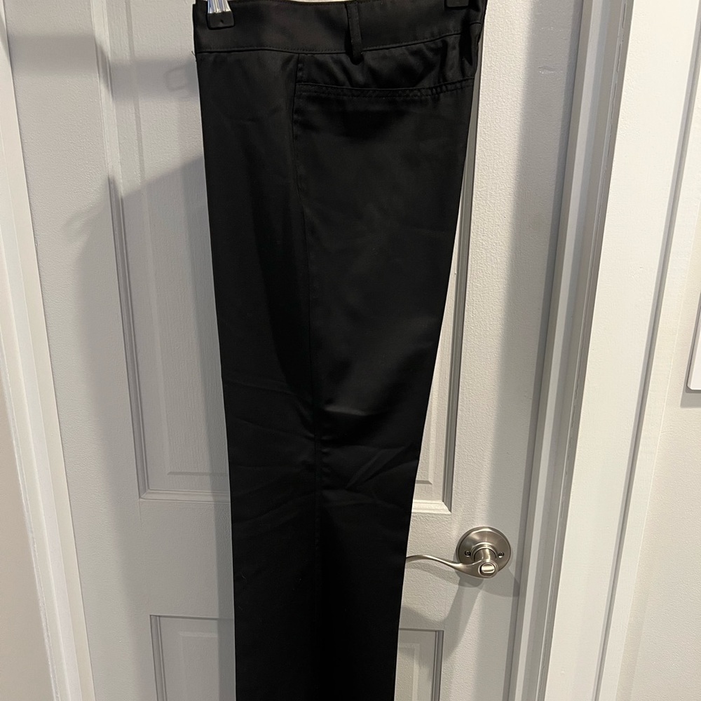 Theory light weight wool pants. Flared legs.